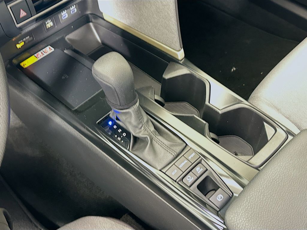 Thumbnail: 2025 Toyota Camry - 16