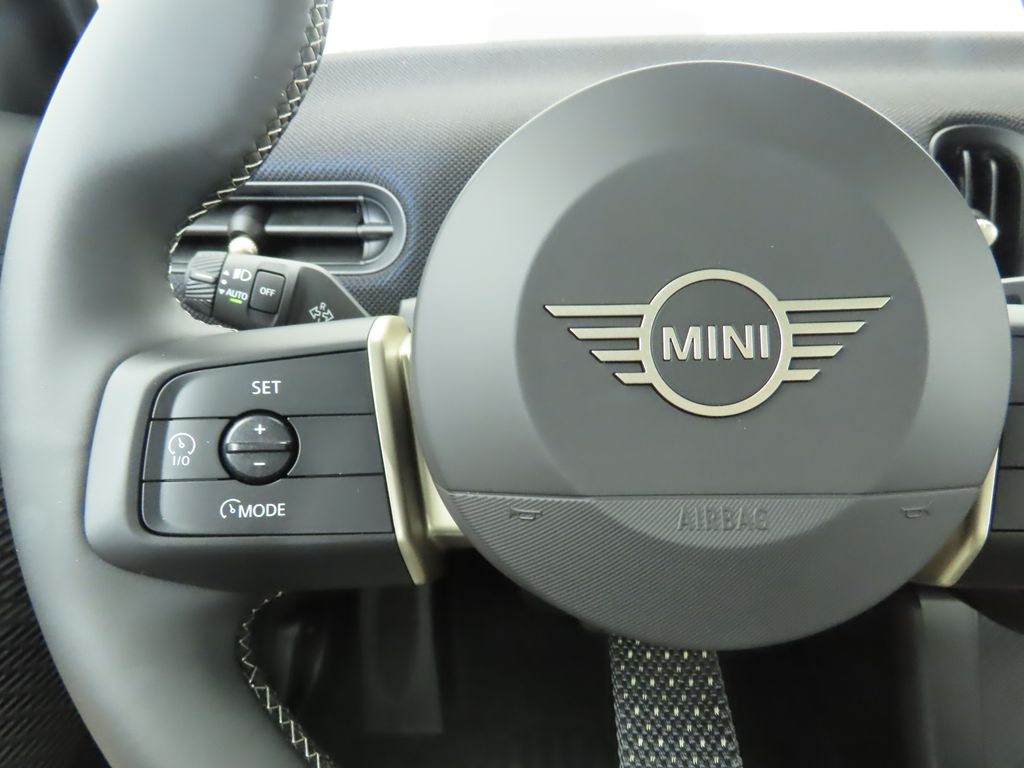 Thumbnail: 2025 MINI Cooper - 12