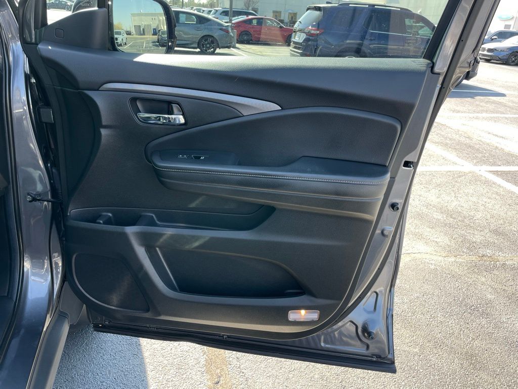 Thumbnail: 2023 Honda Ridgeline - 30