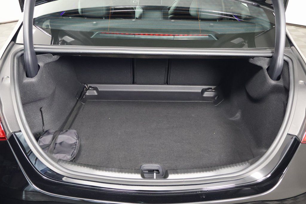 Thumbnail: 2025 Mercedes-Benz C-Class - 14