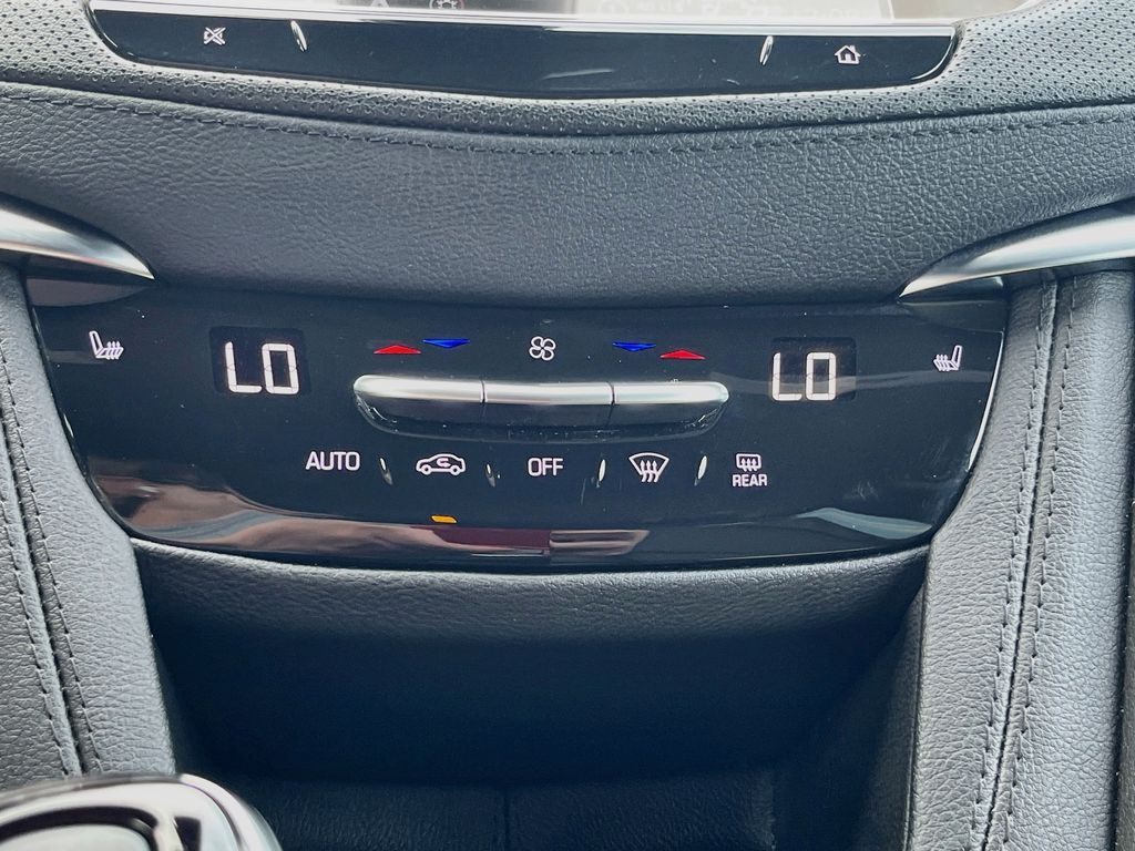 Used 2025 Green Cadillac Premium Luxury image 16
