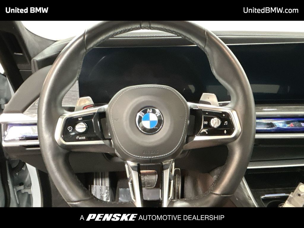 Thumbnail: 2025 BMW 7 Series - 14