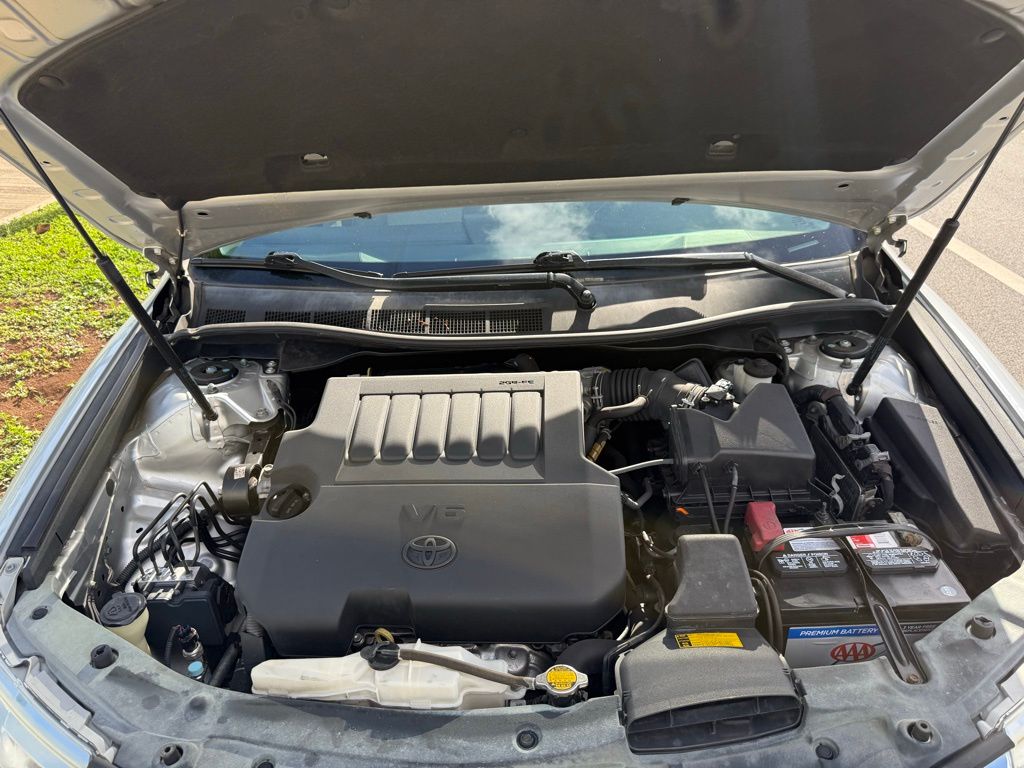 2014 Toyota Camry SE V6 photo