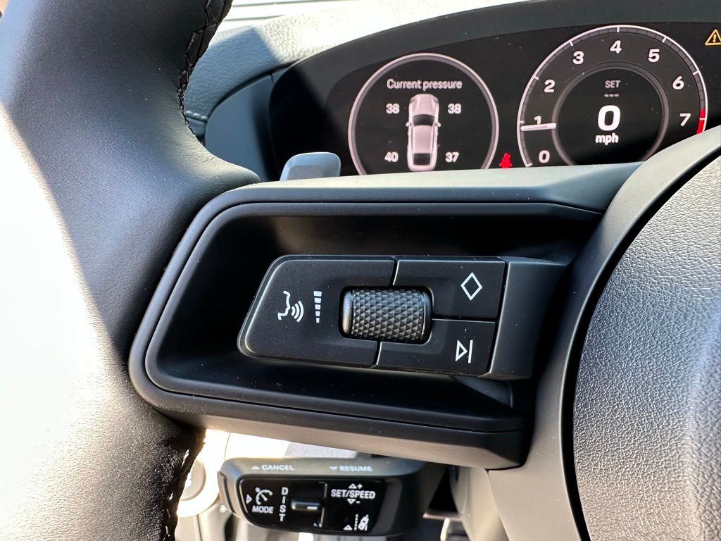 Thumbnail: 2026 Porsche Panamera - 17