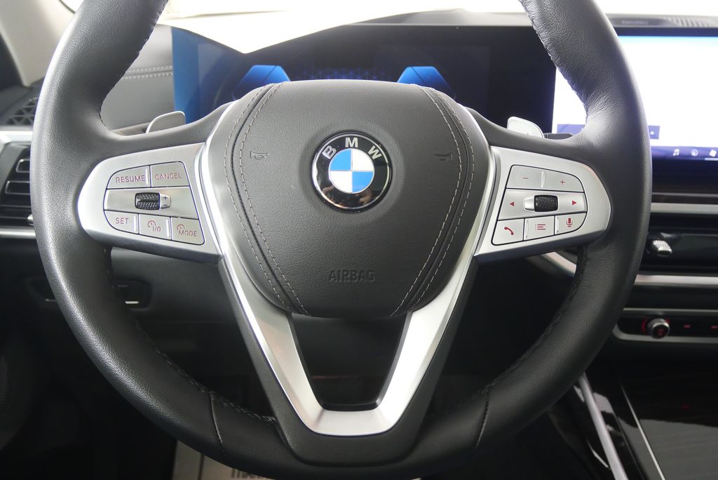 Thumbnail: 2025 BMW X7 - 24