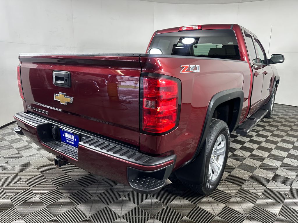 2017 Chevrolet Silverado 1500 LT - Image 5