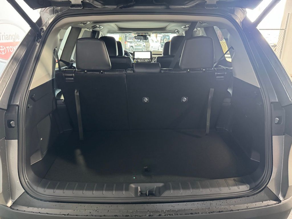 Thumbnail: 2026 Toyota Grand Highlander - 26