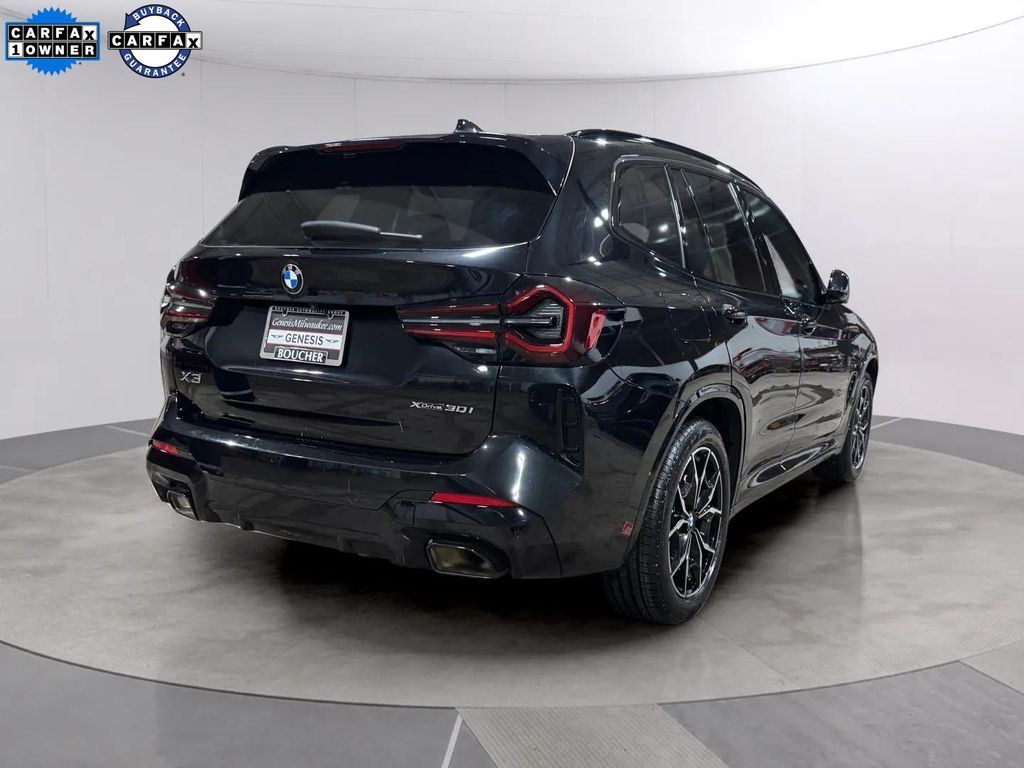Used 2024 Black BMW xDrive30i image 3