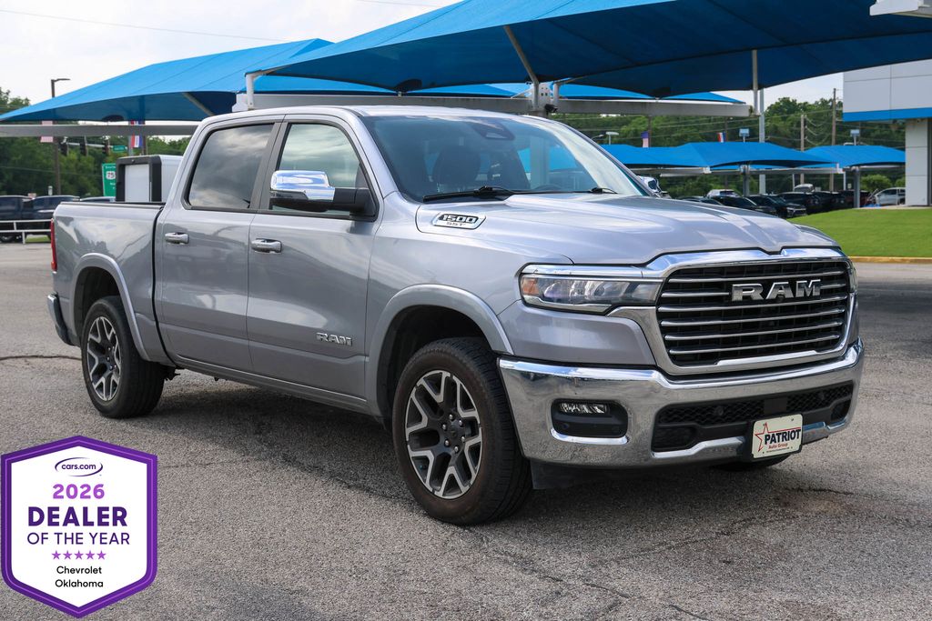 2025 RAM 1500 Laramie Crew Cab 4WD