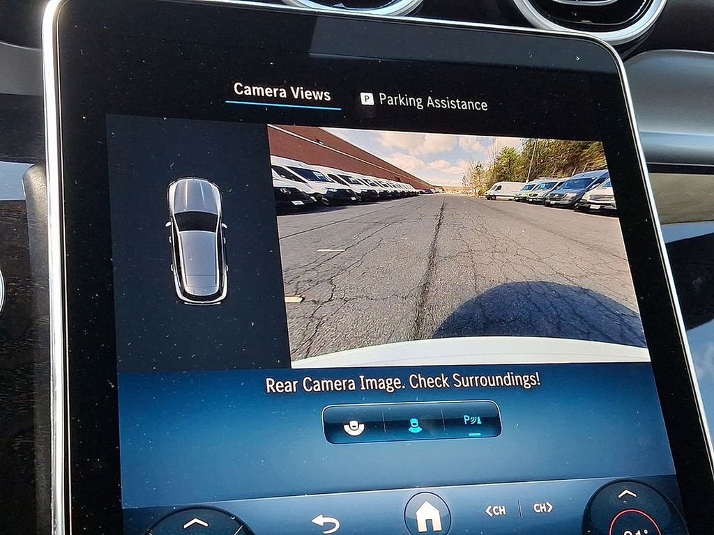 Thumbnail: 2025 Mercedes-Benz GLC - 13