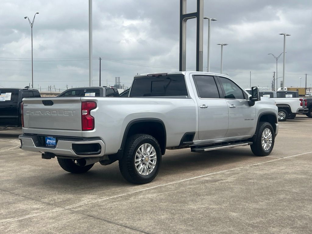 2022 Chevrolet Silverado 3500HD High Country - 9
