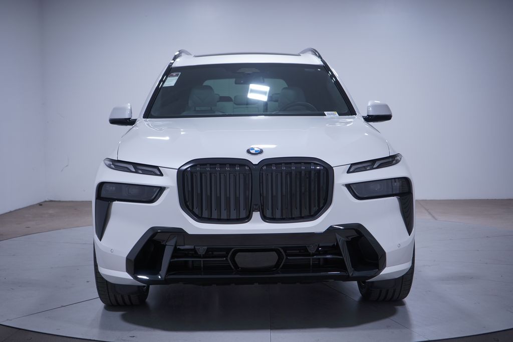 Thumbnail: 2026 BMW X7 - 4