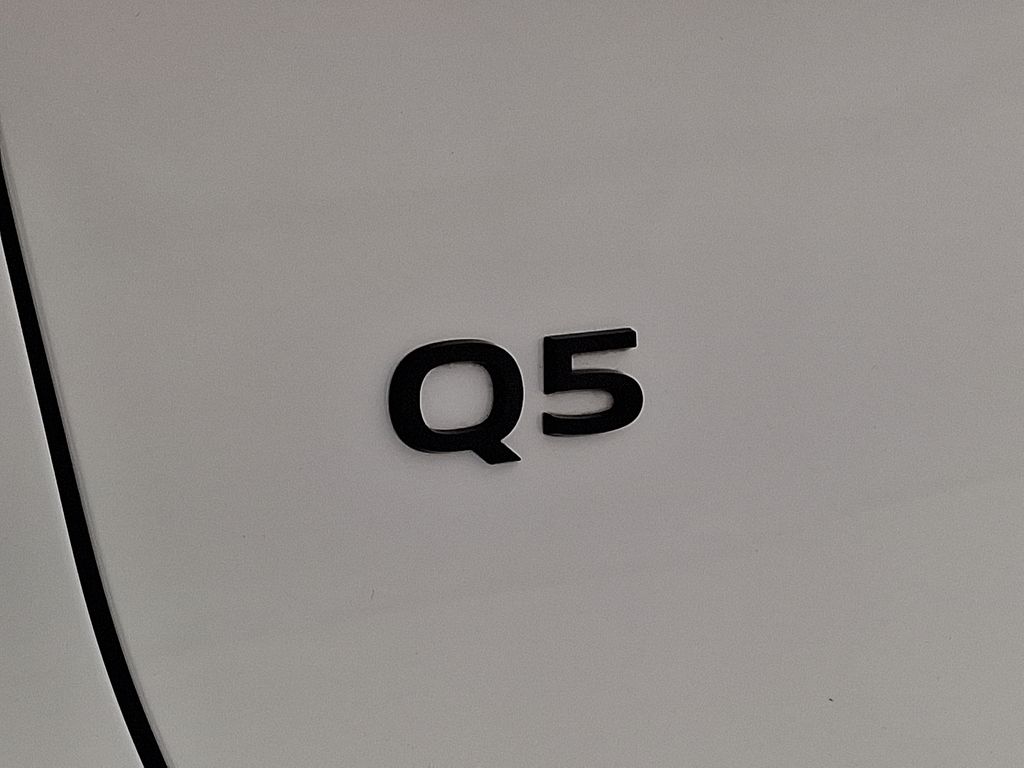 Thumbnail: 2025 Audi Q5 - 15