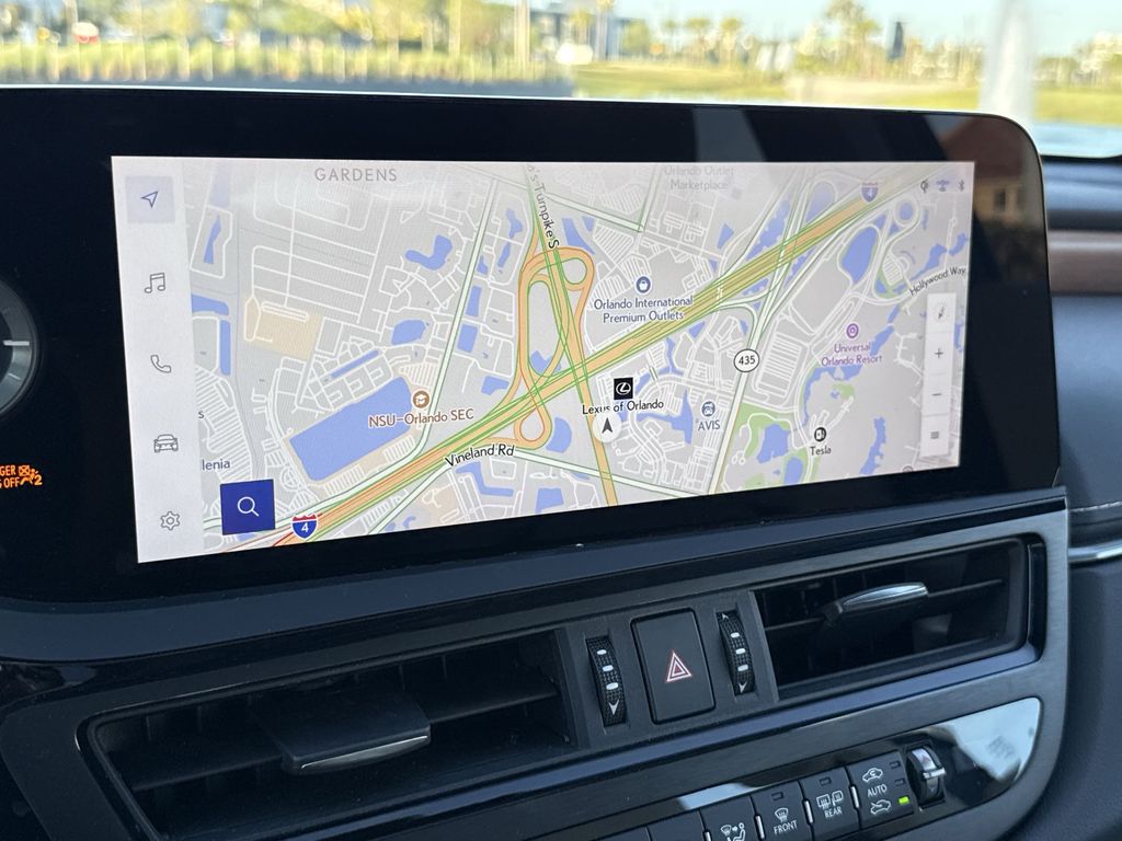 Thumbnail: 2025 Lexus ES - 22