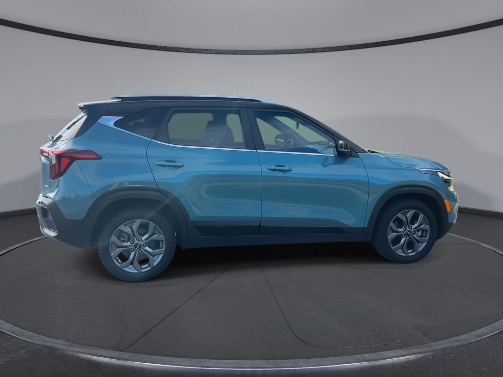 Thumbnail: 2024 Kia Seltos - 9