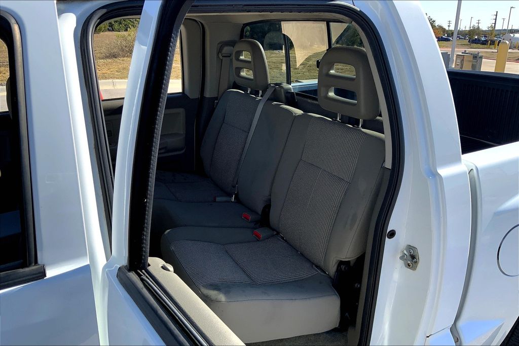 2007 Dodge Dakota SLT 24