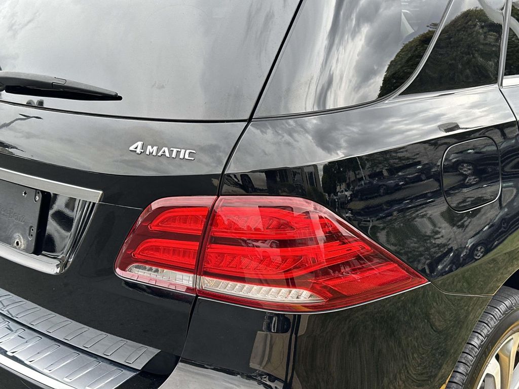Thumbnail: 2016 Mercedes-Benz GLE - 7