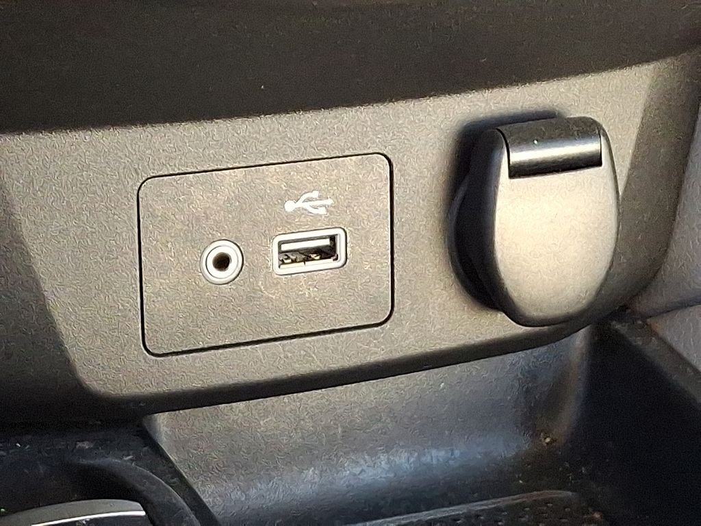 Thumbnail: 2021 Nissan Rogue Sport - 26