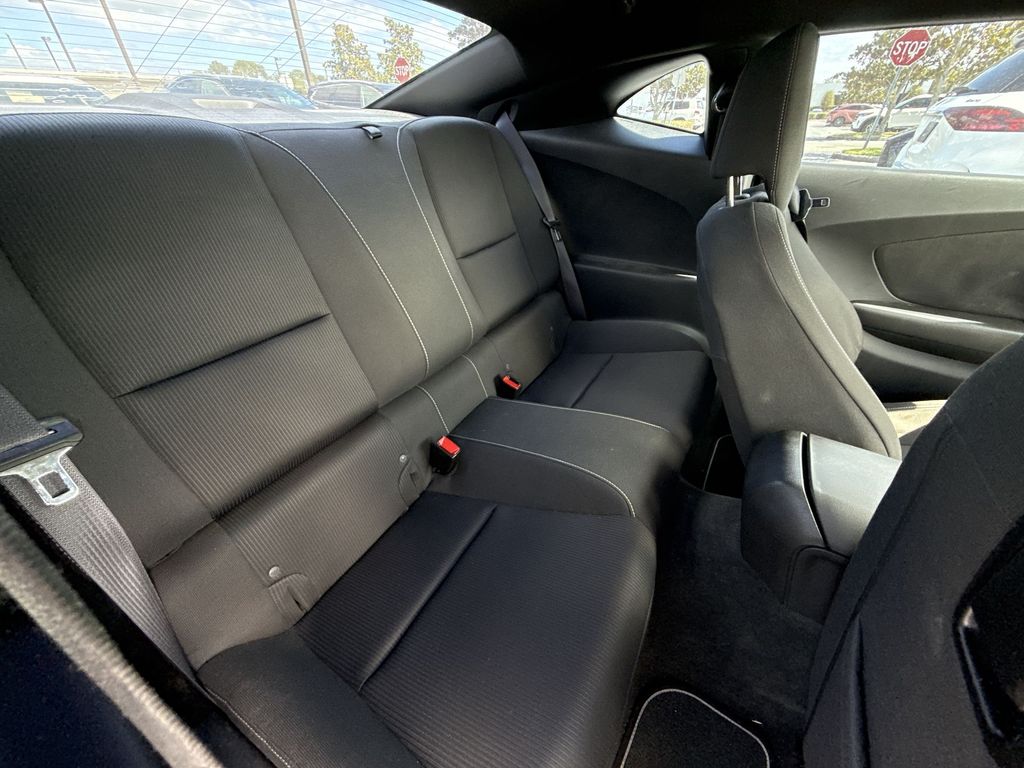 Thumbnail: 2011 Chevrolet Camaro - 17