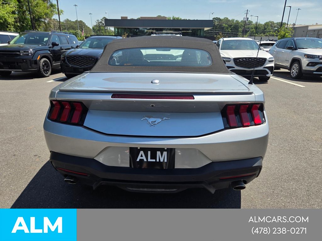 Used 2025 Silver Ford EcoBoost Premium image 9