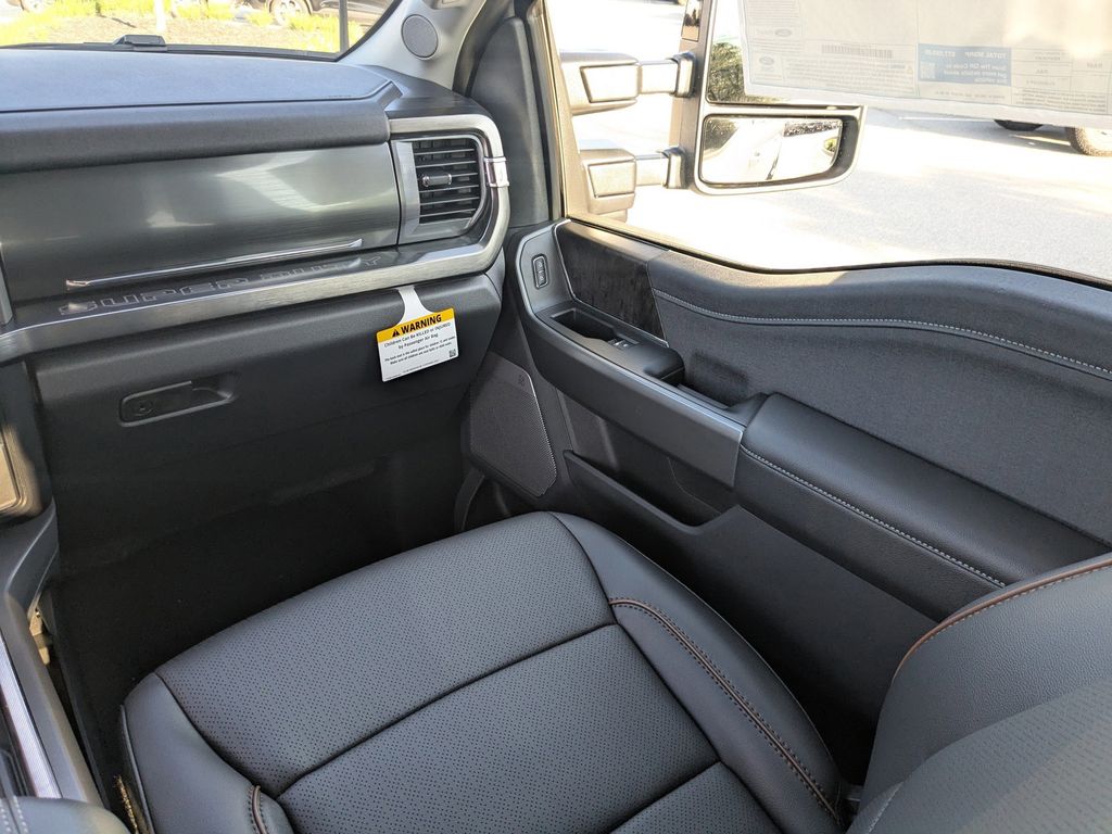 2025 Ford F-250 Super Duty Lariat