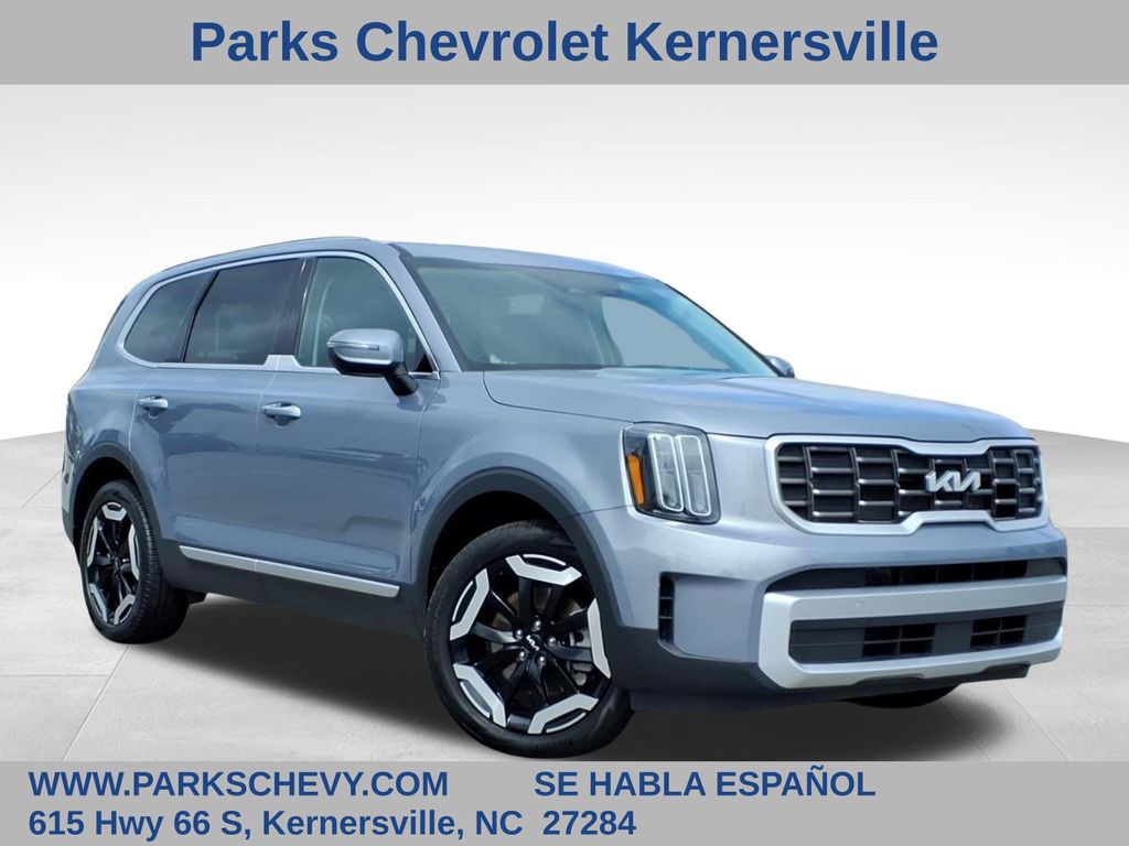 Silver 2025 Kia Telluride S AWD SUV / Crossover All-Wheel Drive 8-Speed Automatic