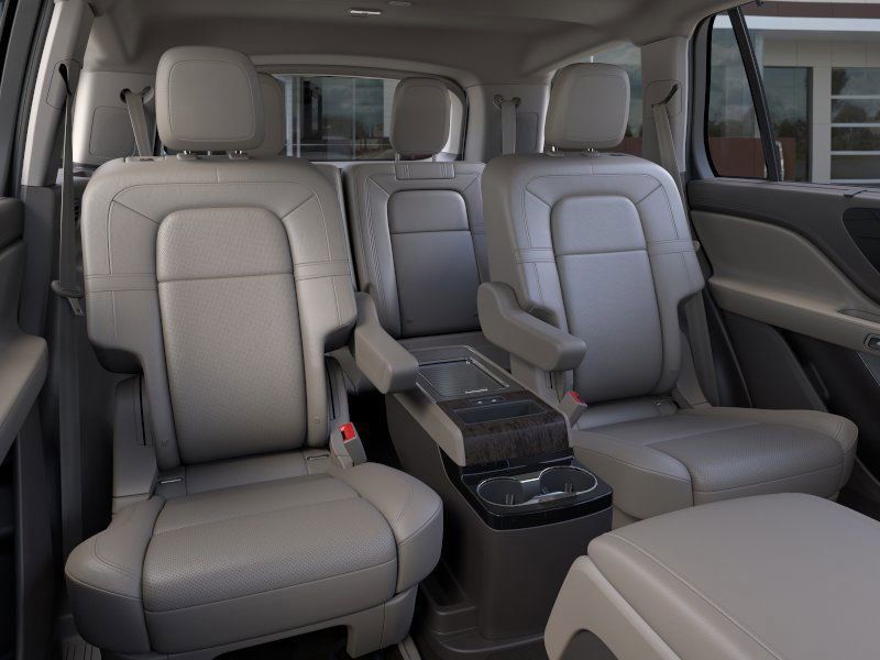 Thumbnail: 2024 Lincoln Aviator - 11