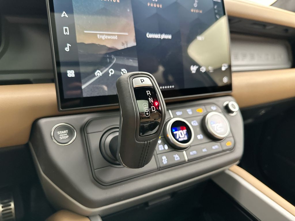 Thumbnail: 2026 Land Rover Defender - 12