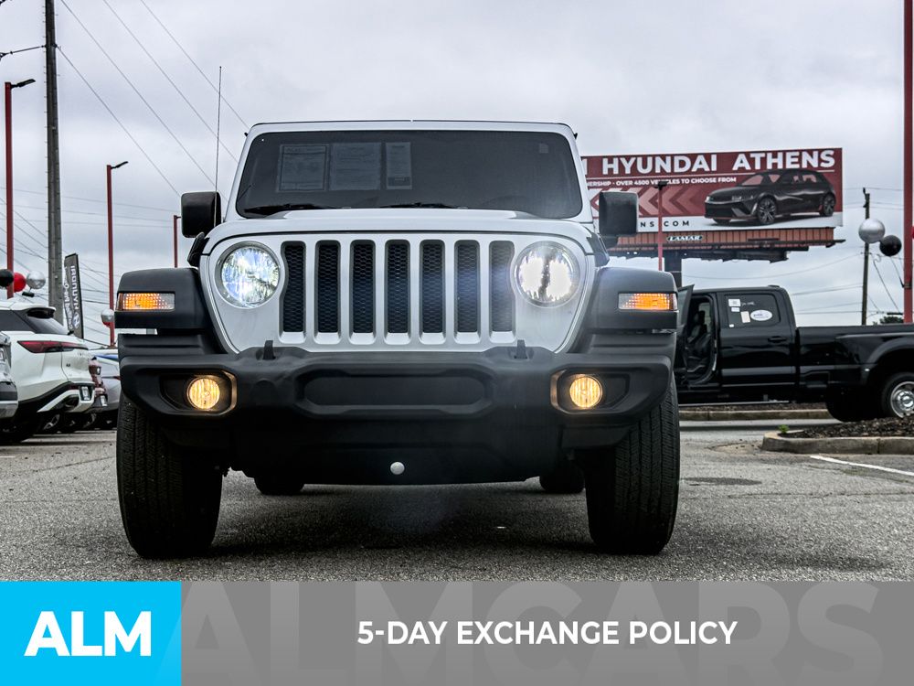Used 2023 Silver Jeep Sport S image 3