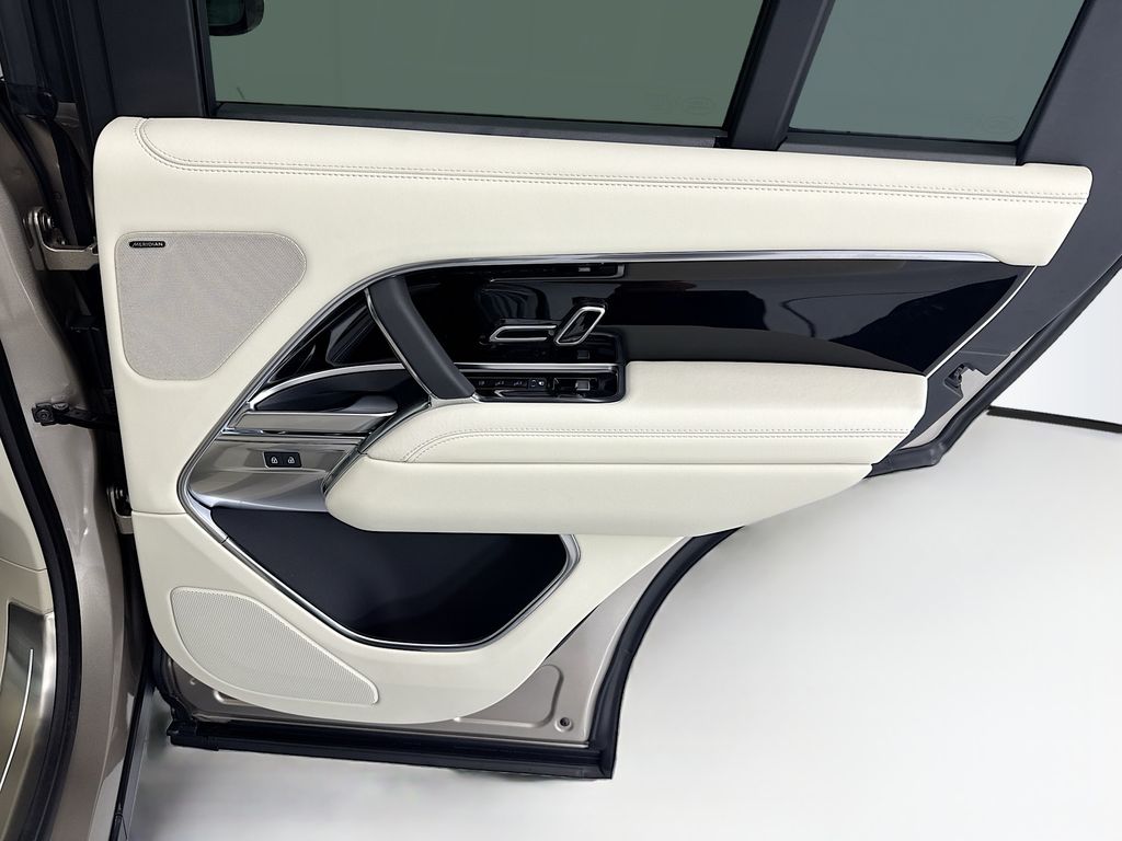 Thumbnail: 2026 Land Rover Range Rover - 26