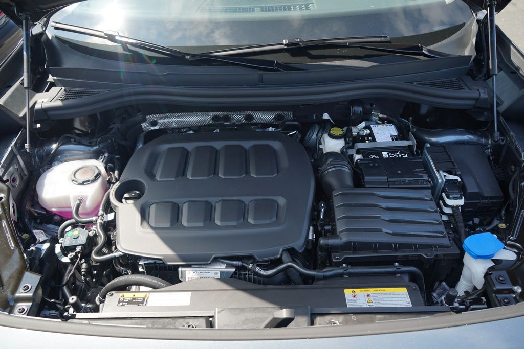 Thumbnail: 2025 Volkswagen Tiguan - 12