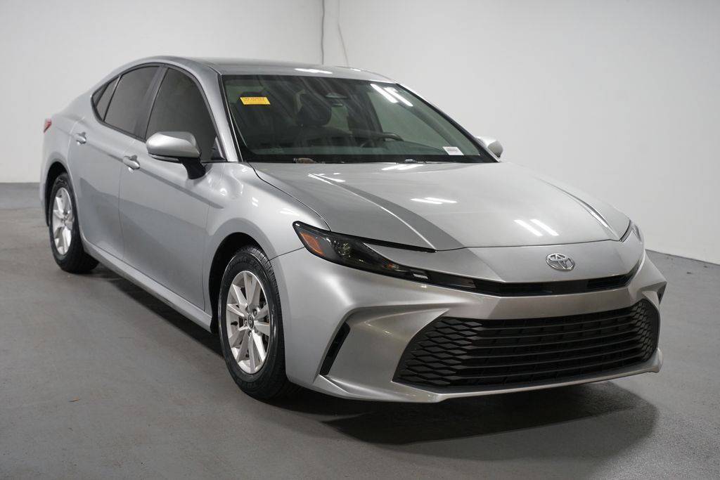 Thumbnail: 2025 Toyota Camry - 3