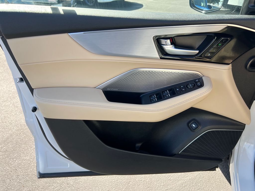 Thumbnail: 2023 Acura MDX - 12