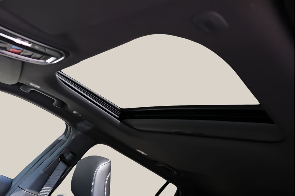 New 2026 Black Jeep Laredo Altitude image 10