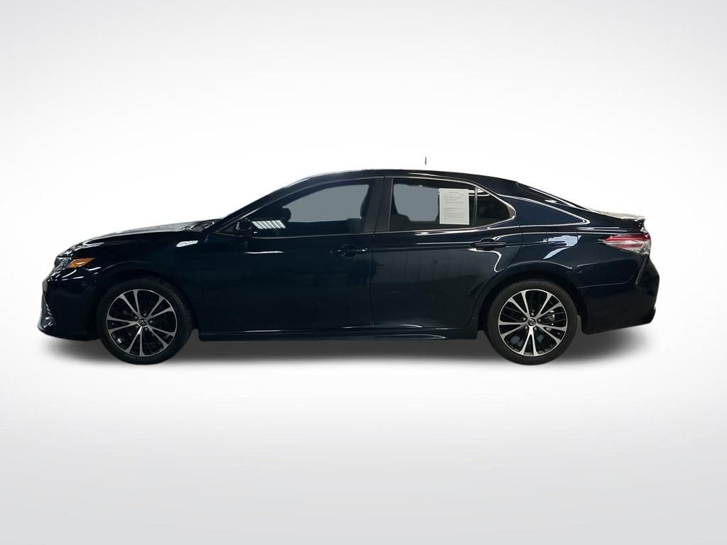 Certified Used 2018  Toyota SE image 2