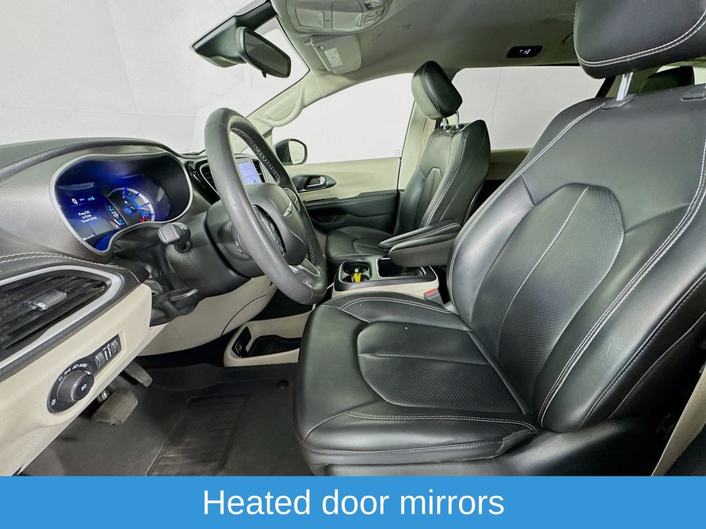 Used Car 2023 Chrysler Pacifica Hybrid  Touring L For Sale Under $20,000 In Austin, Texas