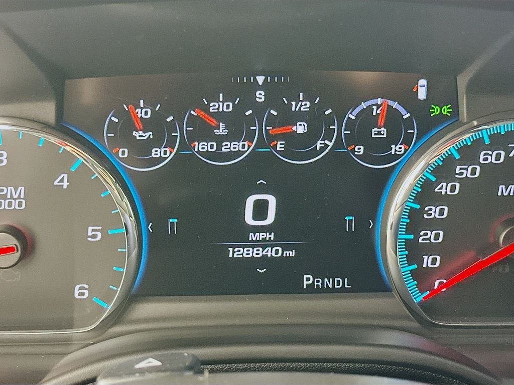 Thumbnail: 2018 Chevrolet Suburban - 12