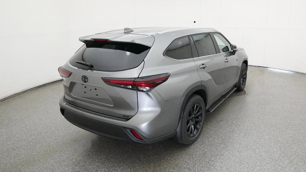 Thumbnail: 2025 Toyota Highlander - 28