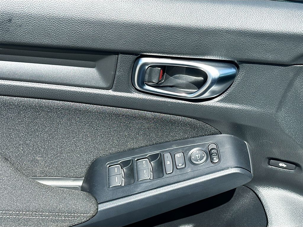 2025 Honda Civic Sport 18