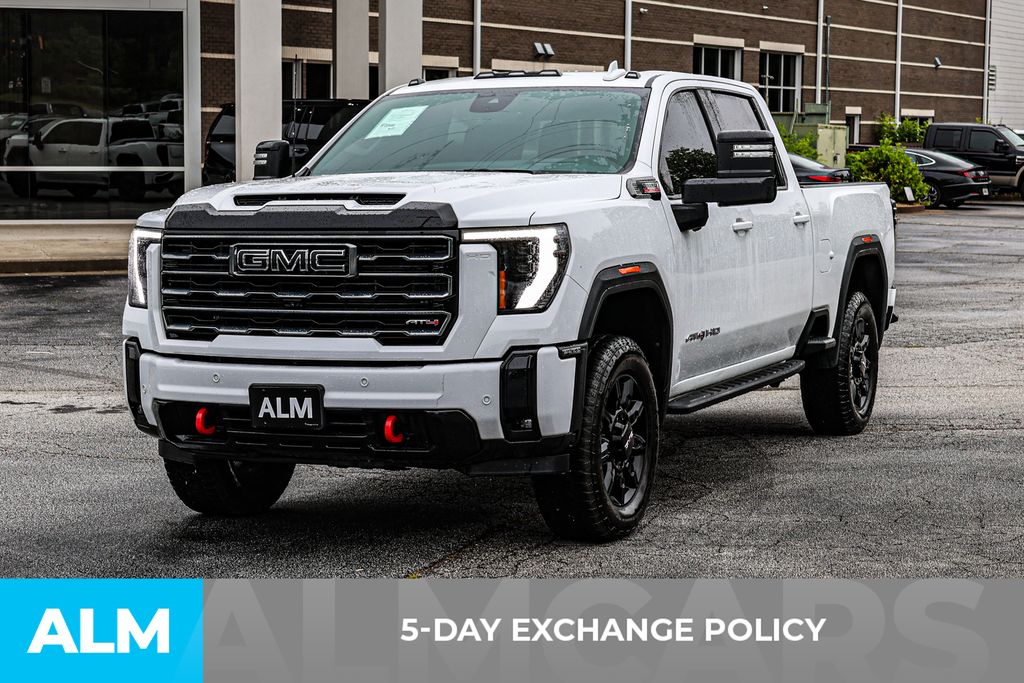 Used 2025 White GMC AT4 image 4