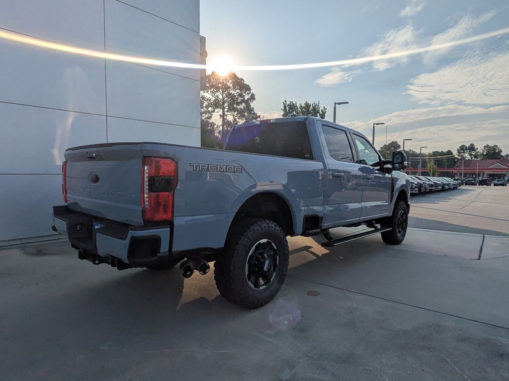 2026 Ford F-350 Super Duty LARIAT