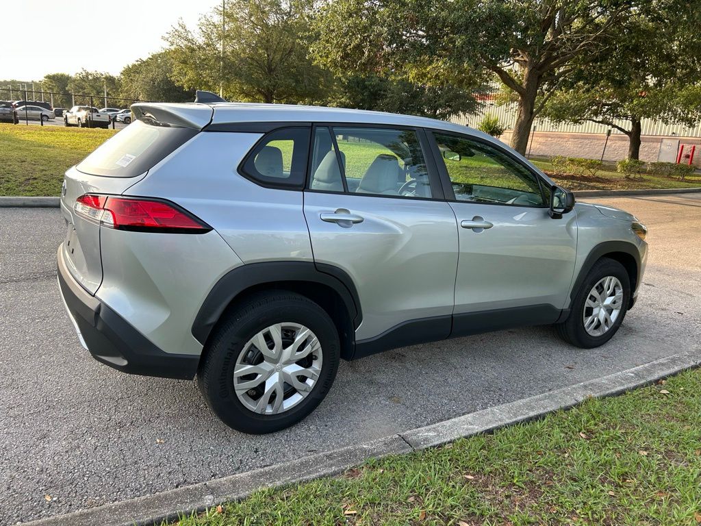 2022 Toyota Corolla Cross L 5