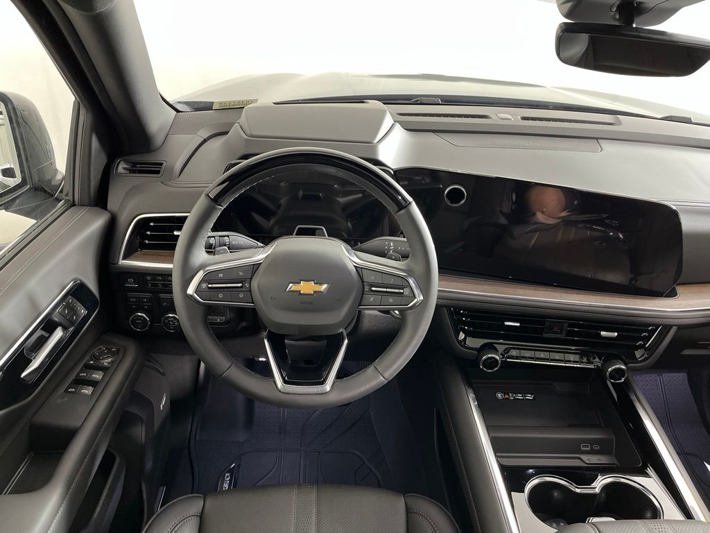 Thumbnail: 2026 Chevrolet Suburban - 18