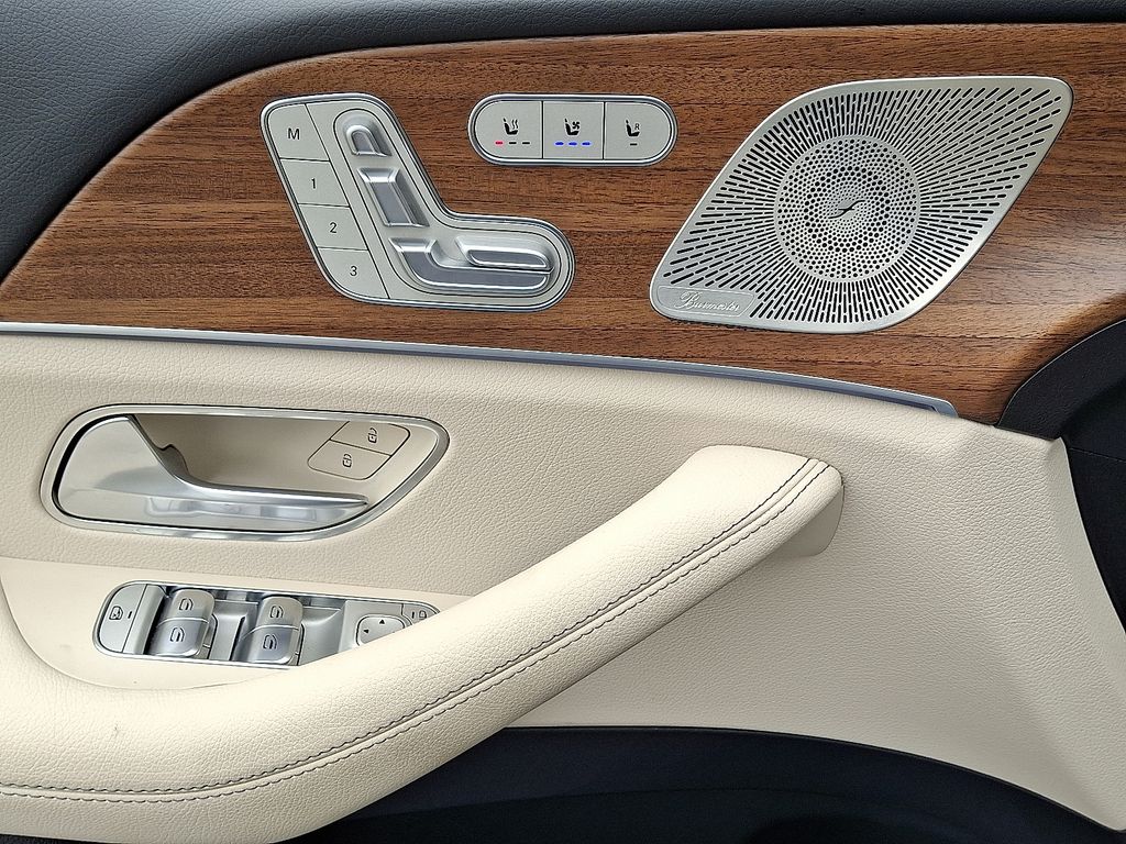 Thumbnail: 2025 Mercedes-Benz GLS - 12