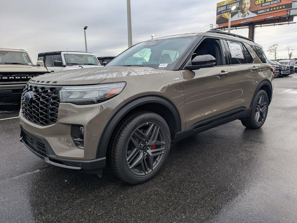 2026 Ford Explorer ST-Line