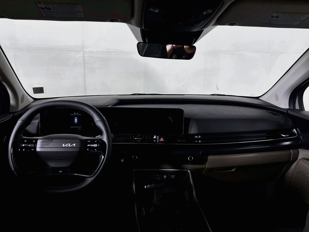 2027 Kia Carnival LX