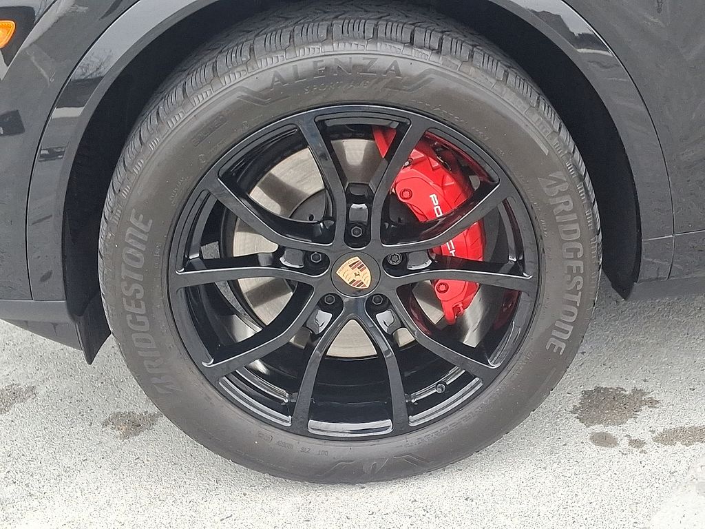 Thumbnail: 2025 Porsche  - 10