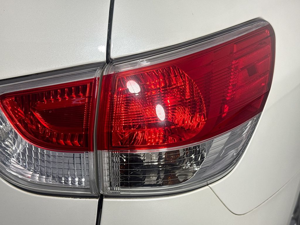Used Car 2015 Nissan Pathfinder  Platinum For Sale Under $12,000 In Austin, Texas