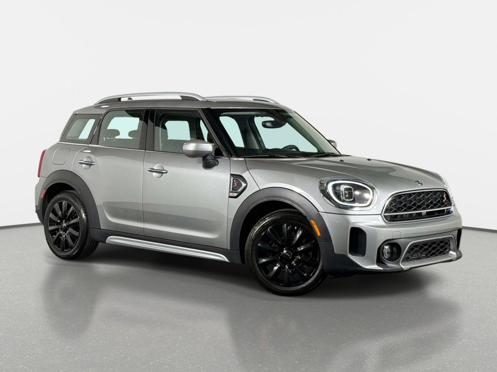 Silver 2024 MINI Countryman SUV / Crossover Front-Wheel Drive 7-Speed Automatic