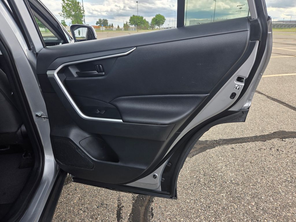 2019 Toyota RAV4 Hybrid LE